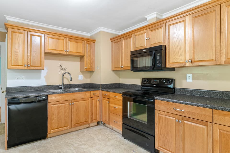 955 McHenry Avenue, photo 6 of 29