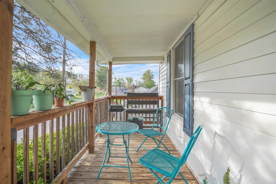 513 Craig Street, photo 6 of 32