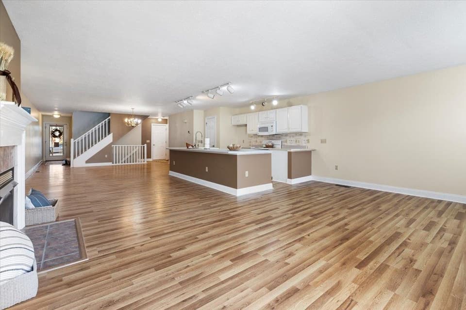 360 Gold Leaf Drive, photo 31 of 40