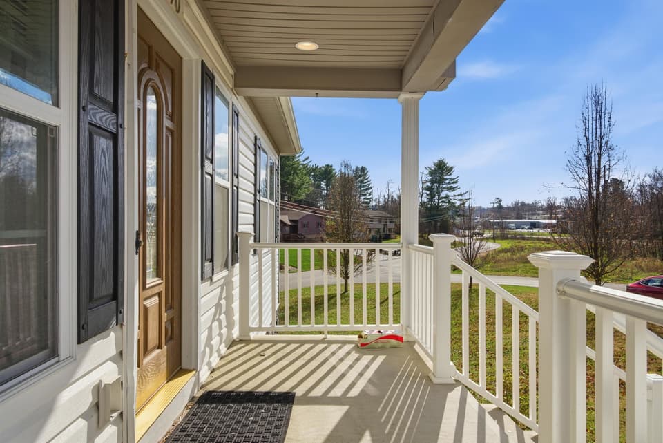 370 Robin Hood Drive, photo 18 of 40