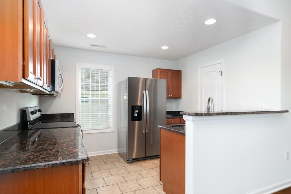 2050 Glade Drive SE, photo 13 of 34