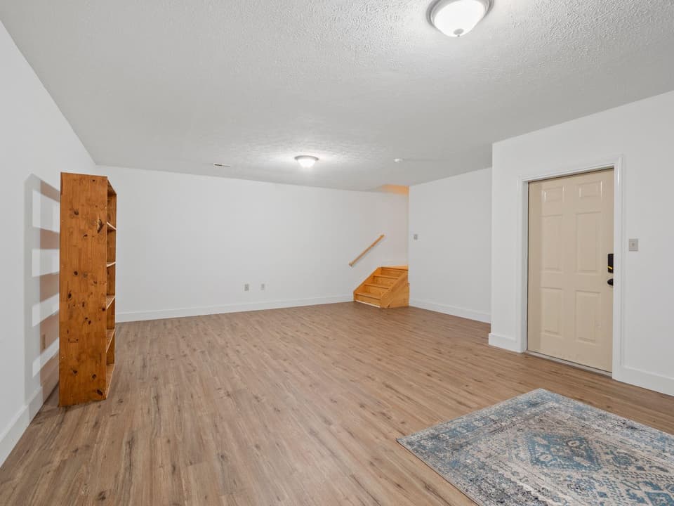 60 Wood Ridge Drive, photo 32 of 40