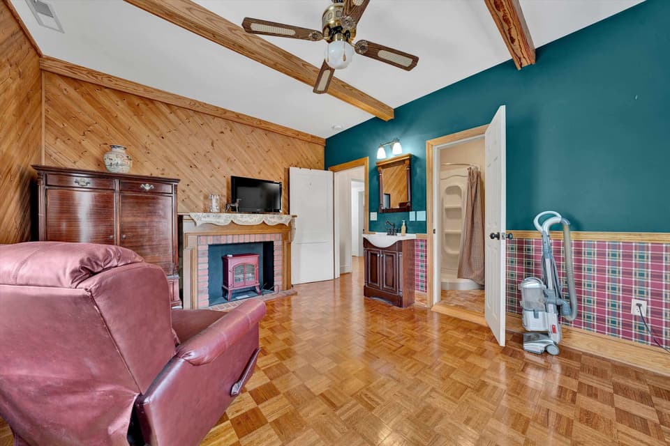115 Lester Street, photo 26 of 40