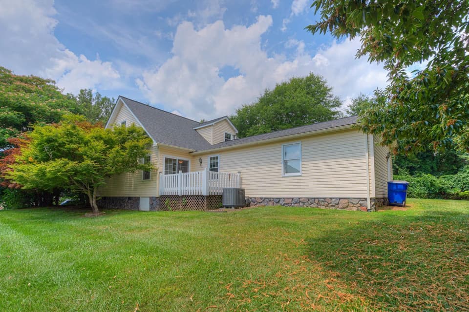 560 Independence Boulevard, photo 9 of 40