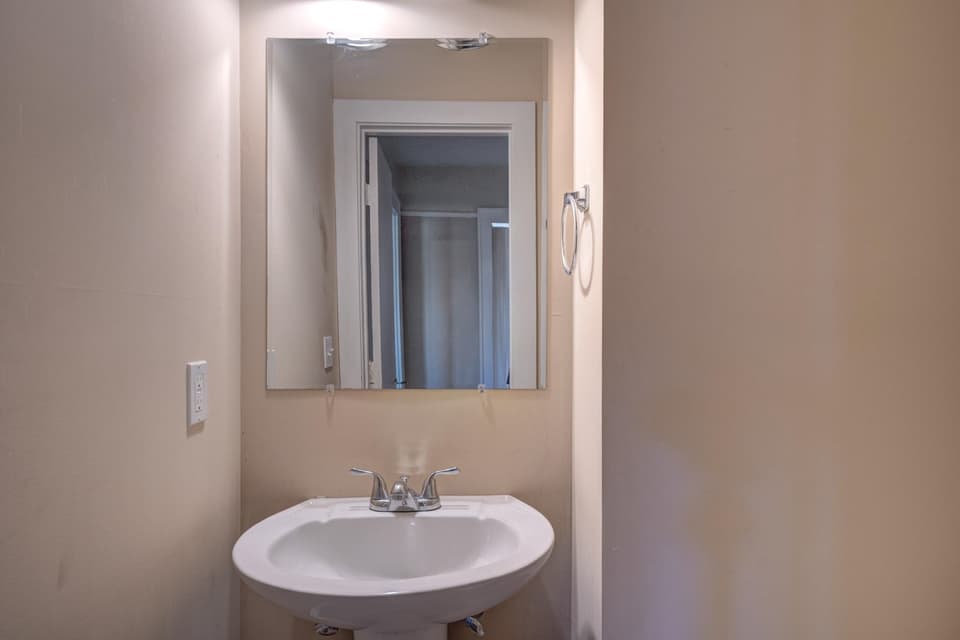 110 Lester Street, photo 31 of 40