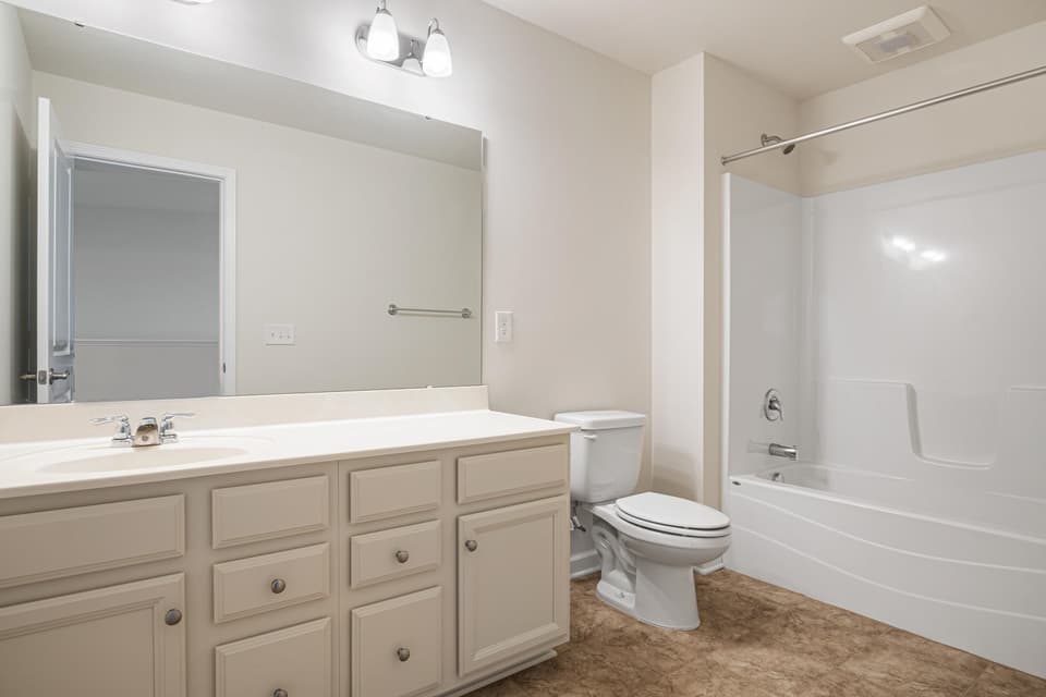 215 Hamilton Avenue NW, photo 32 of 40