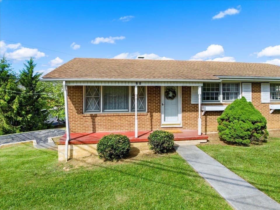 20 Ellett Road NE, photo 3 of 40