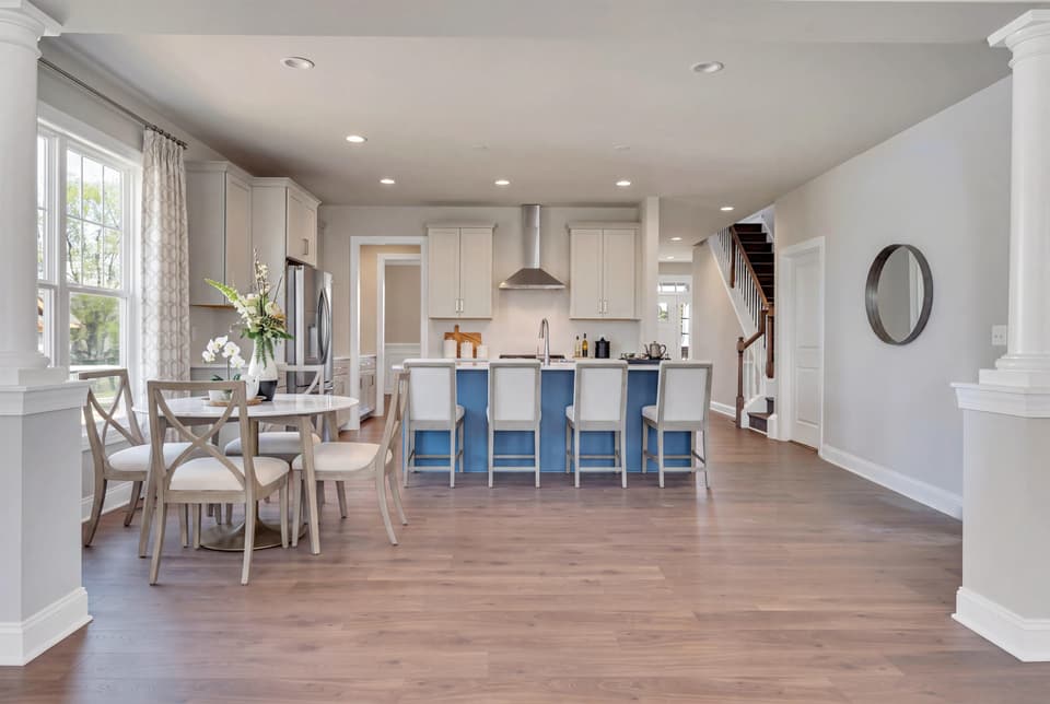 985 Round Meadow Drive, photo 9 of 40
