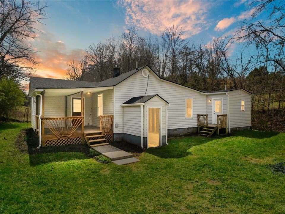 1033 Walton Road, Christiansburg, VA