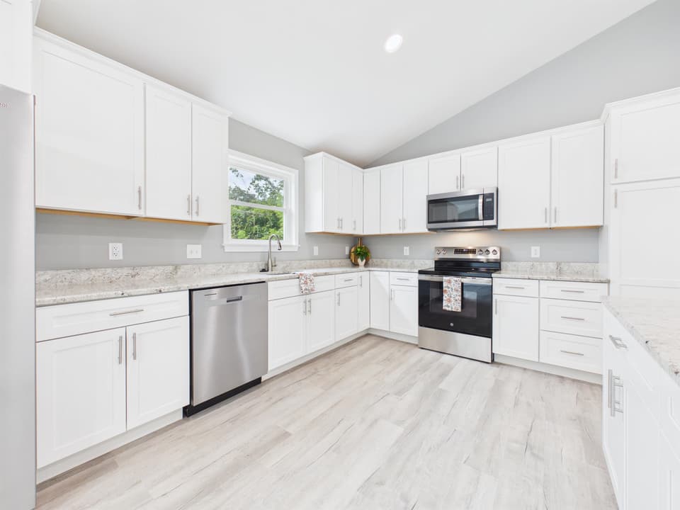 360 Church Street, photo 15 of 40