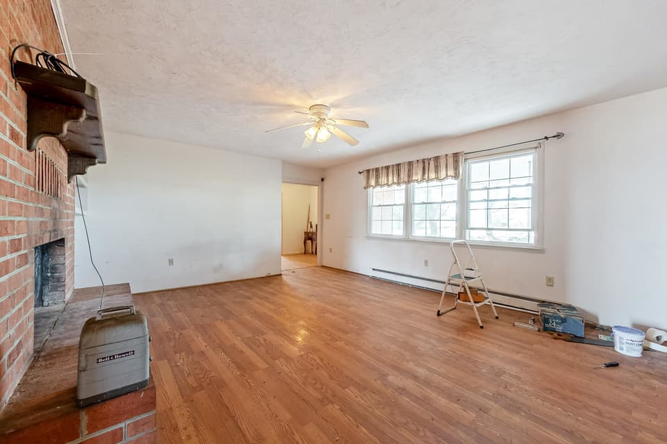 575 Stafford Drive, photo 17 of 40