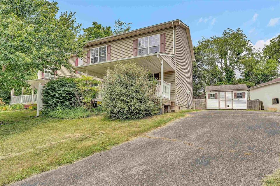 1400 Rigby Street NE, photo 4 of 23