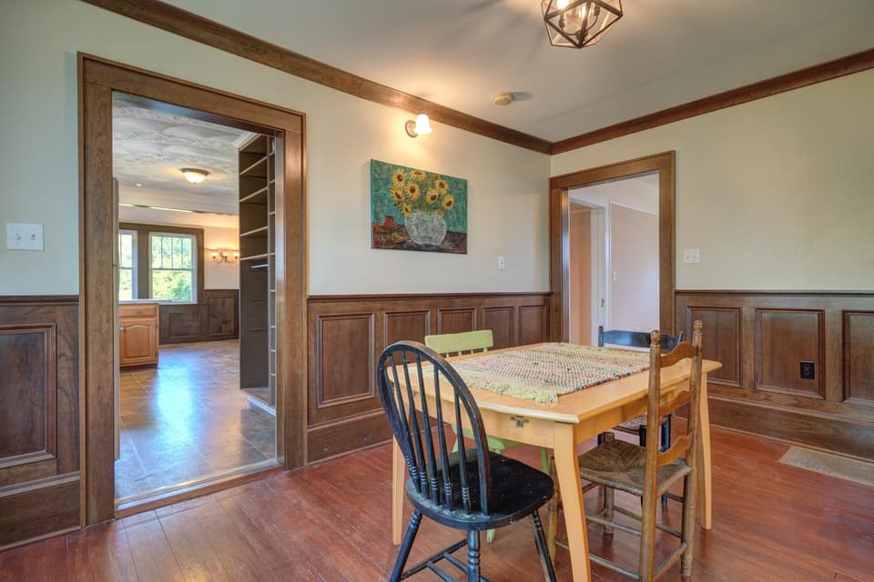 110 Lester Street, photo 15 of 40