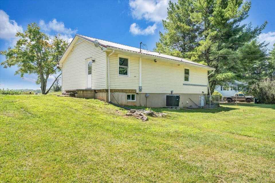 777 Switchback Rd, photo 20 of 27
