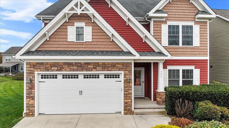 300 Roudabush Drive NW, photo 4 of 40
