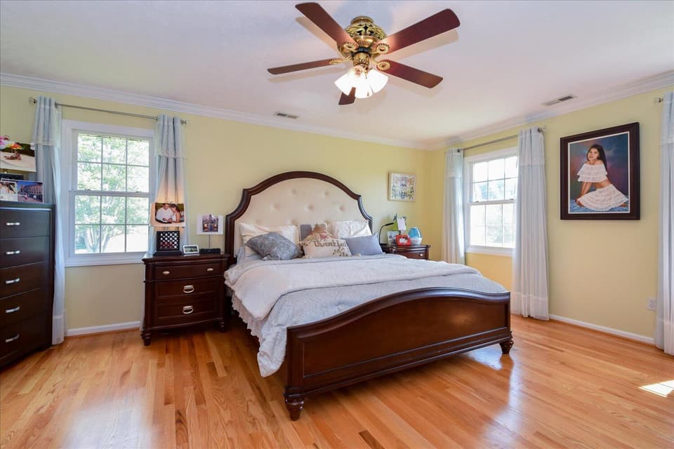 2070 Lake Vista Drive, photo 11 of 36