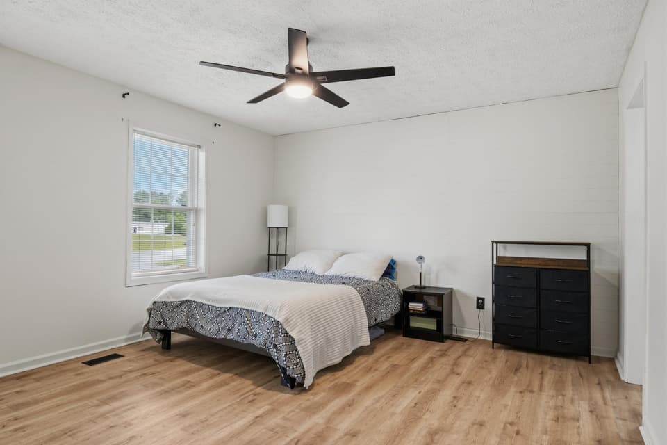 1685 Forelmont Street, photo 22 of 40