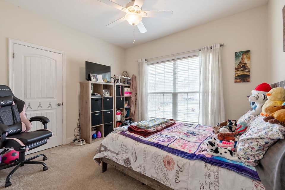 285 Easy Street, photo 23 of 40