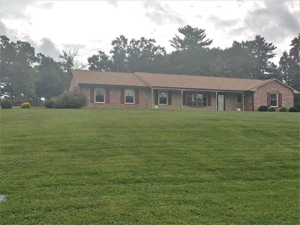 4585 Roanoke St, photo 2 of 40