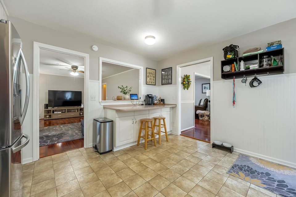 170 Briarwood Drive, photo 12 of 40