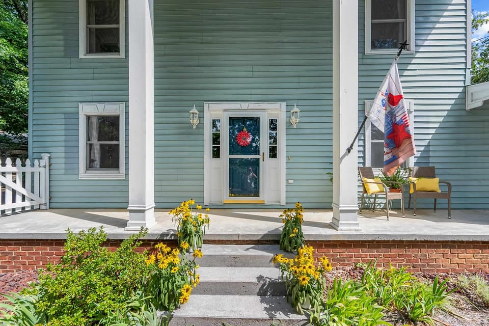 1160 Sherwood Drive, photo 12 of 40