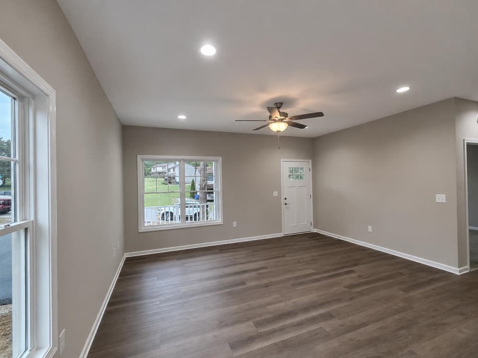 1155 Plum Street, photo 11 of 34