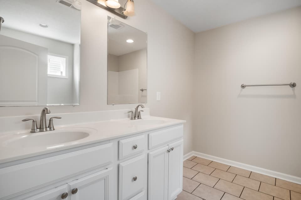 2030 Glade Drive, photo 8 of 32