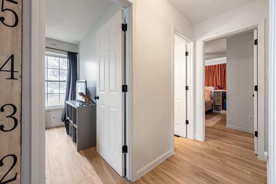 50 Woodridge Drive, photo 24 of 40