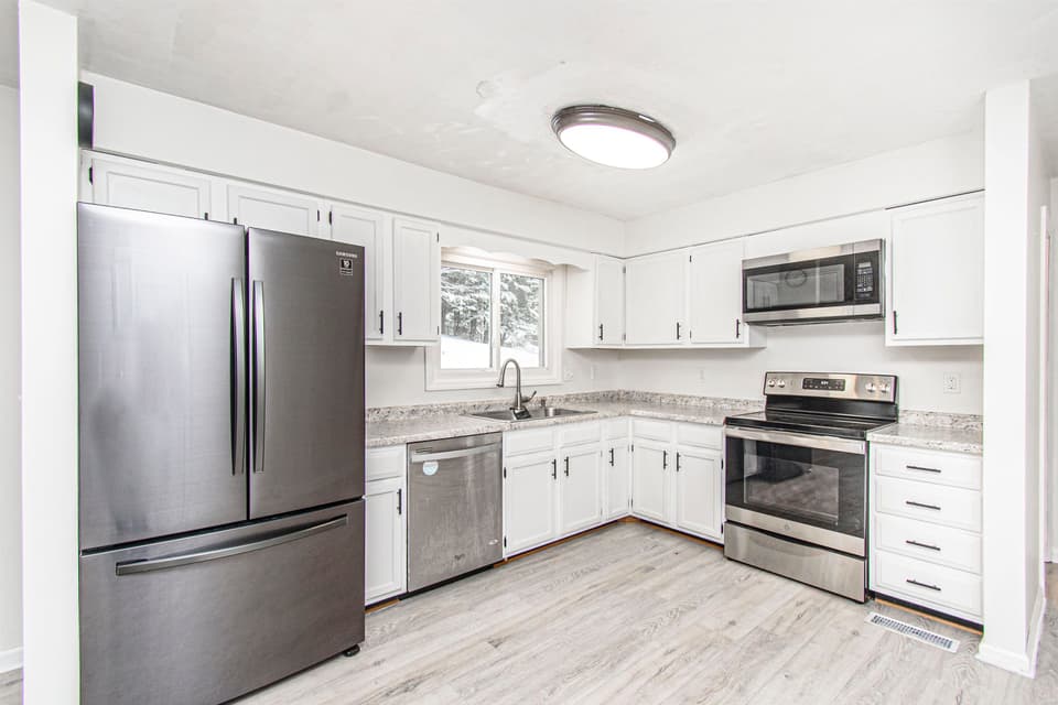 1265 Flint Drive, photo 10 of 35