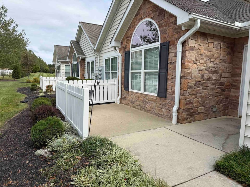 223 Patriot Way Unit 61, photo 2 of 13