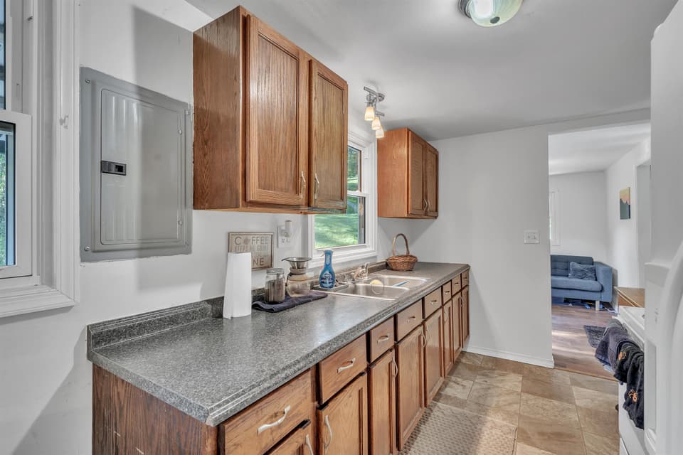 2617 Beech Spring Lane, photo 13 of 40