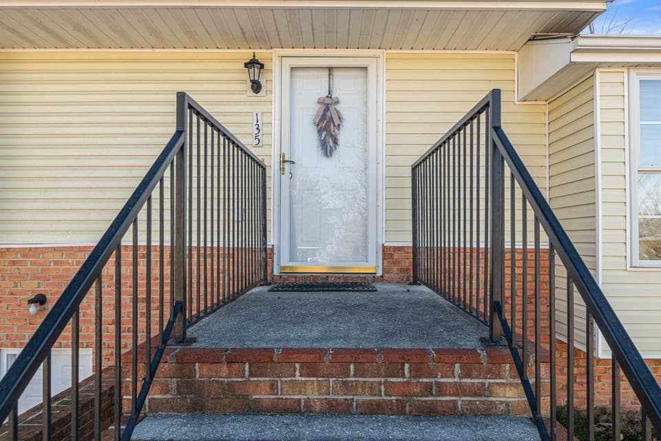 135 Justin Lane, photo 2 of 38