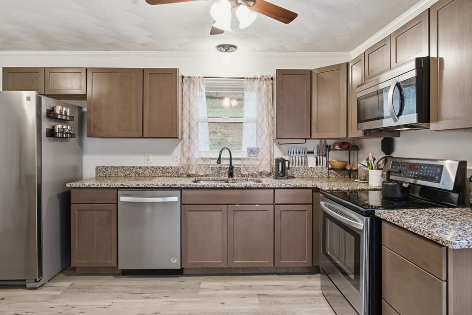 460 Chrisman Street, photo 7 of 30