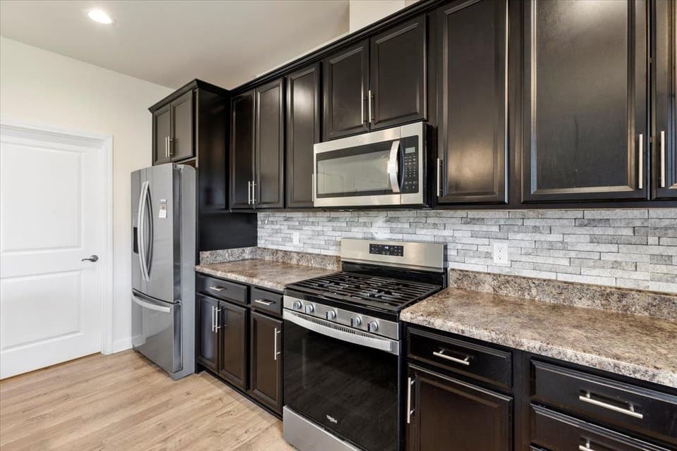 820 Jefferson Circle, photo 31 of 40