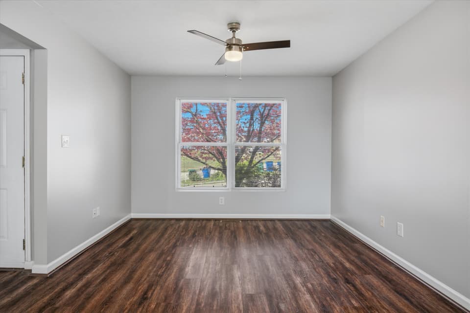 130 Warren Street, photo 9 of 40