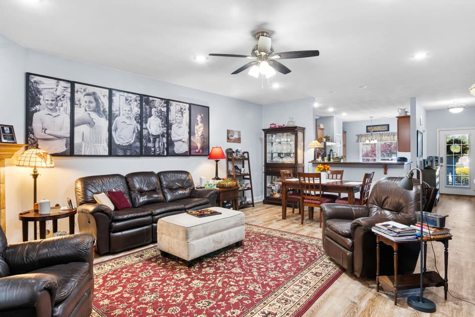300 Vinnie Avenue, photo 15 of 34