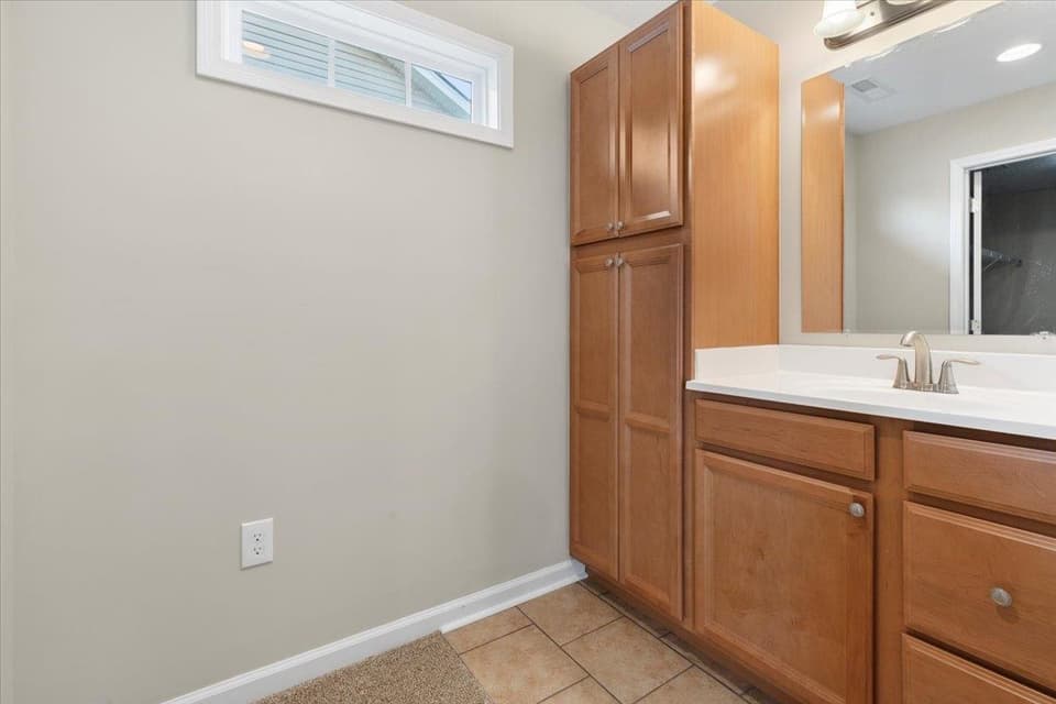 2045 Giles Drive SE, photo 31 of 40