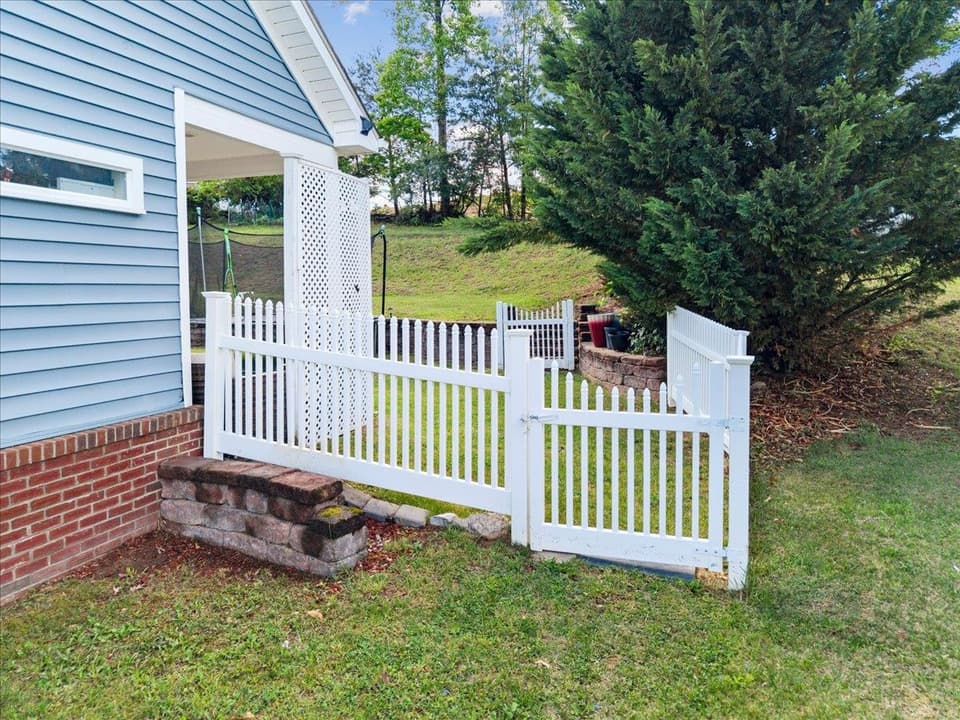 1015 Falor Lane, photo 39 of 40