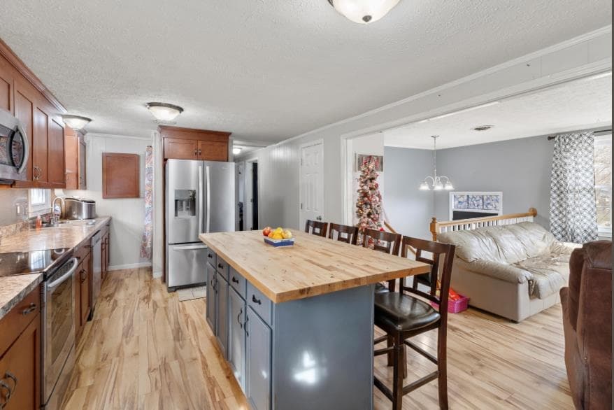60 Betty Drive, photo 12 of 40