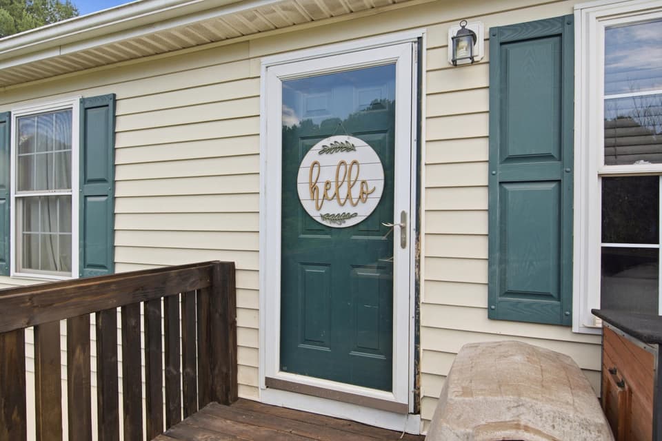 479 Smith Creek Road, photo 8 of 40