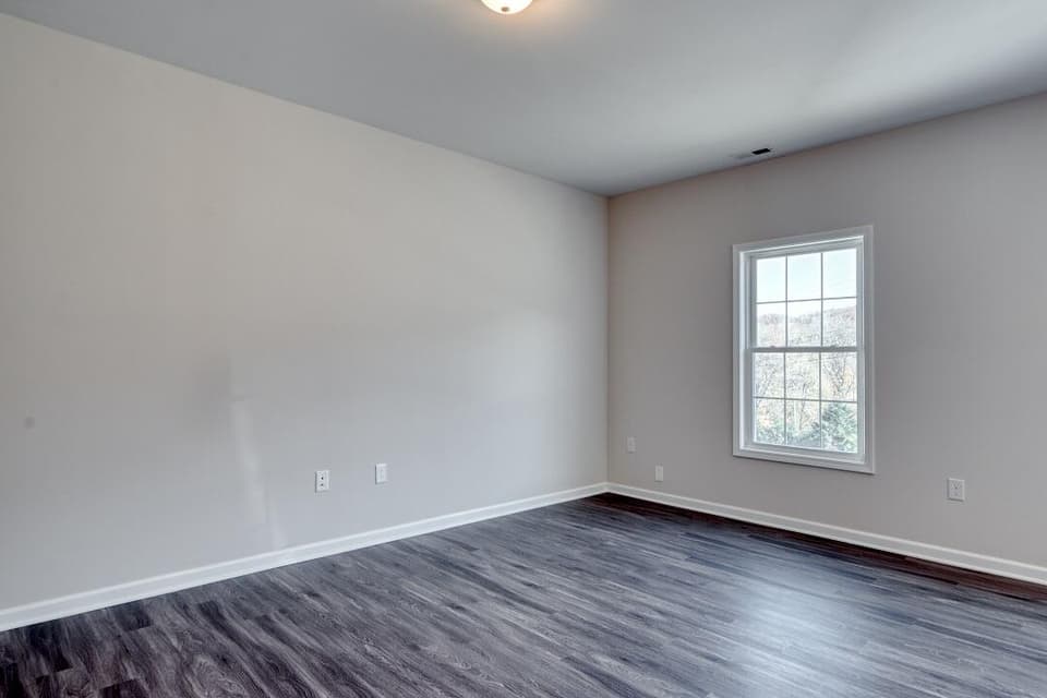 223 Louise Ln, photo 7 of 35