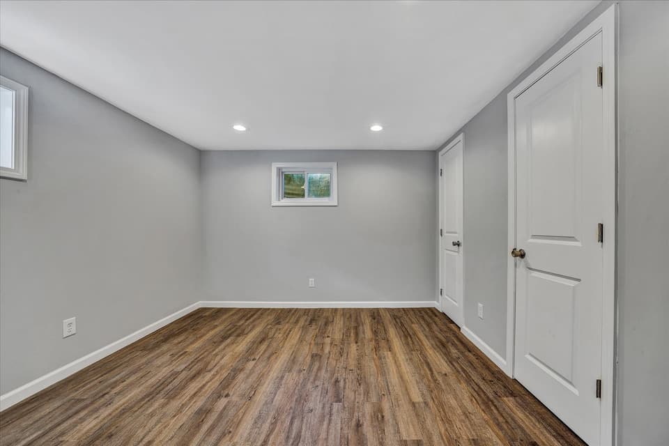 4090 Roanoke St, photo 27 of 36