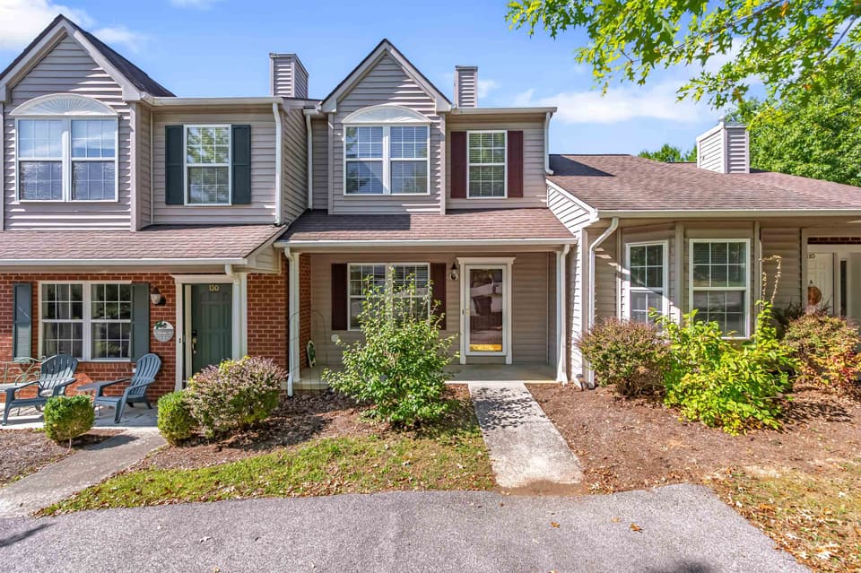 120 Blue Leaf Drive, Christiansburg, VA