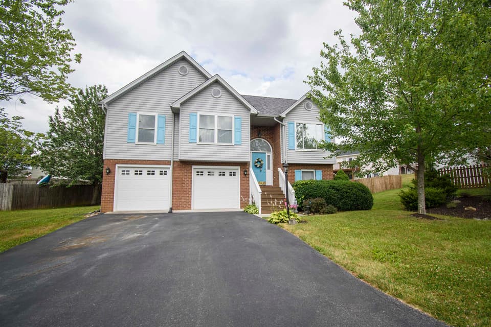 120 Tula Circle, photo 2 of 36