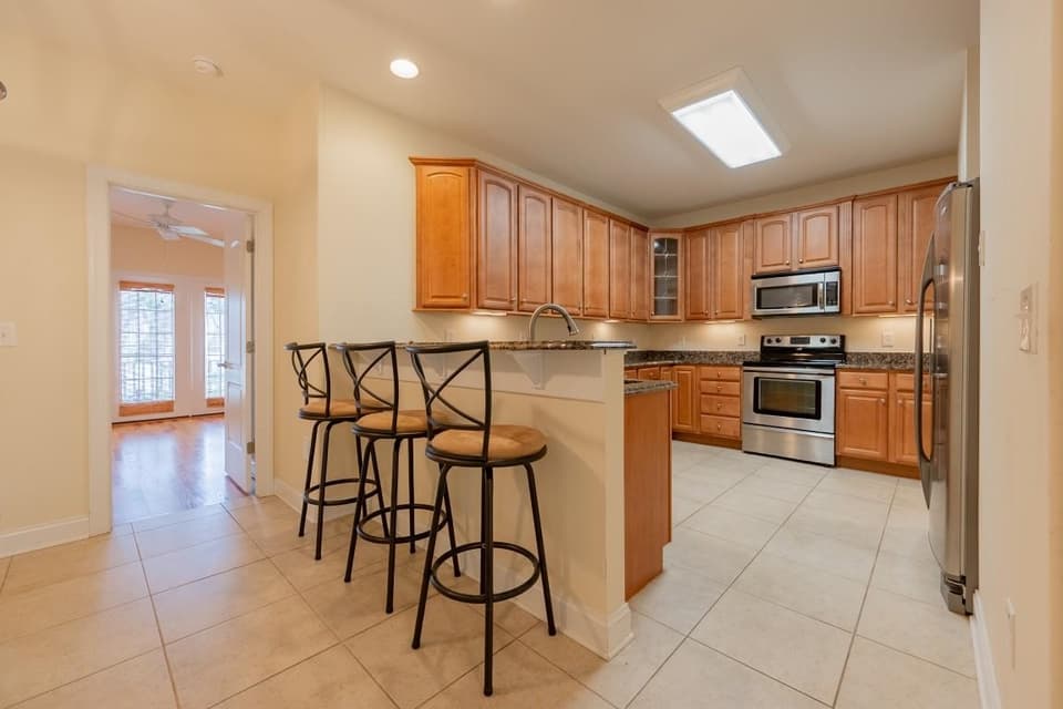 90 Phoenix Boulevard, photo 14 of 40