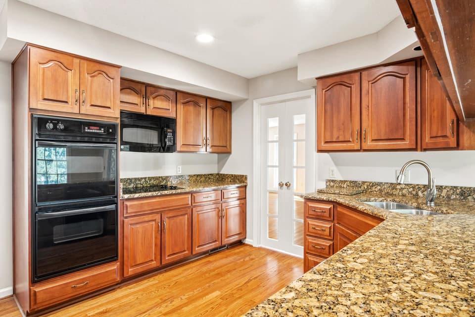 175 Ruby Court, photo 15 of 40