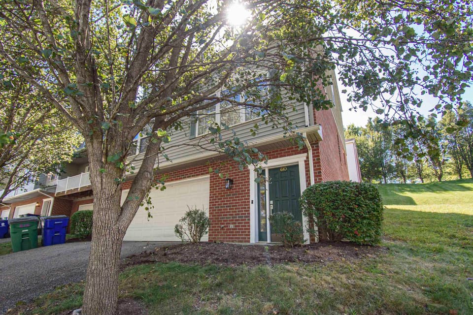 610 Oak Tree Boulevard, photo 2 of 37