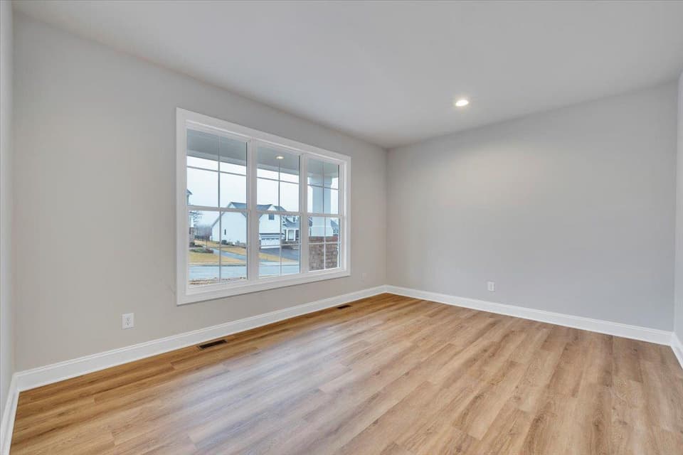 1062 Round Meadow Drive, photo 7 of 40