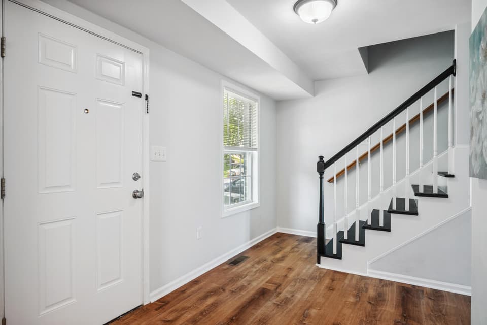 145 Wistaria Drive, photo 10 of 40