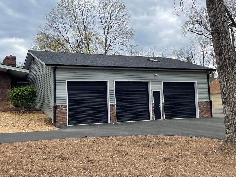 525 Southview Terrace, photo 4 of 4